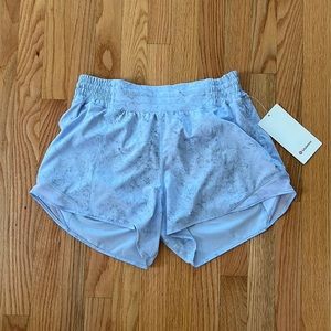BNWT Lululemon bitty hot HR 4” shorts. Size 10
